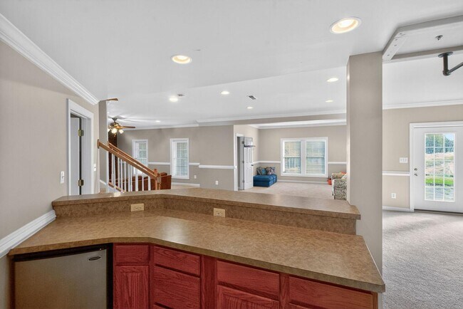 Building Photo - 401 Hilton Head Ct