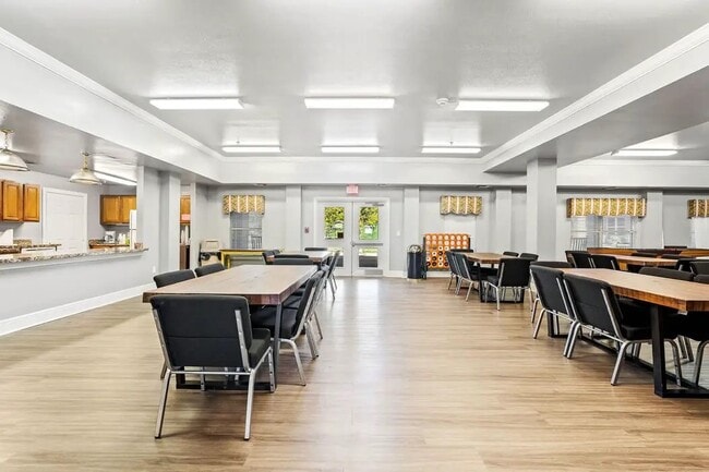 Building Photo - 1104 S Carrier Pkwy