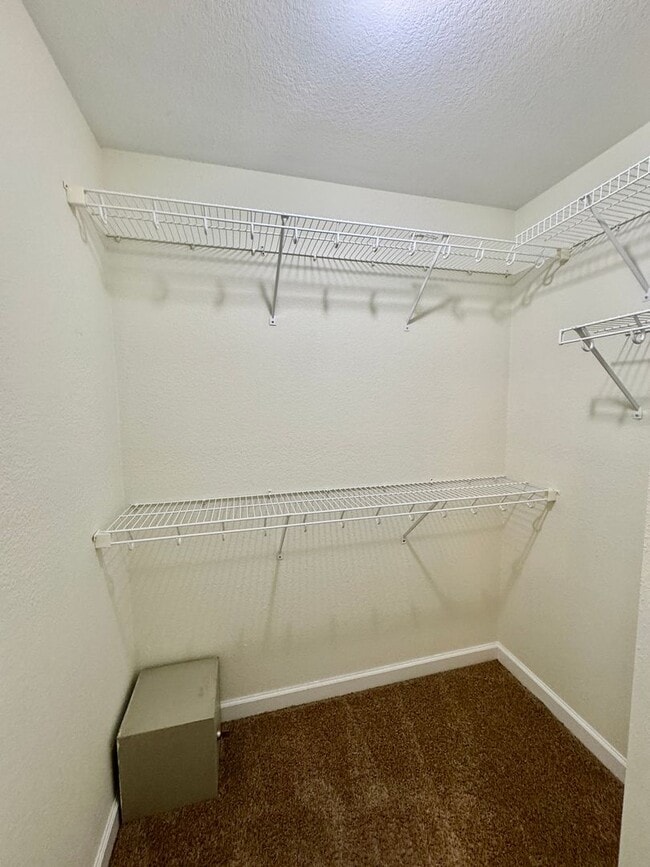 Building Photo - Welcome Home to Comfort and Convenience!