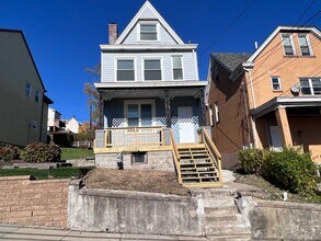 Building Photo - Updated 3 BR 2.5 bath house now available!