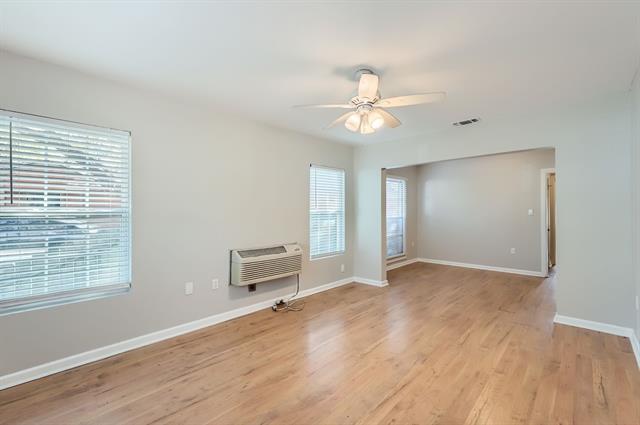 Building Photo - 224 E Boyd St