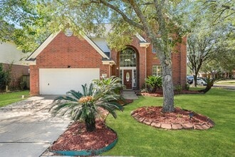 Building Photo - 7302 Maple Run Dr