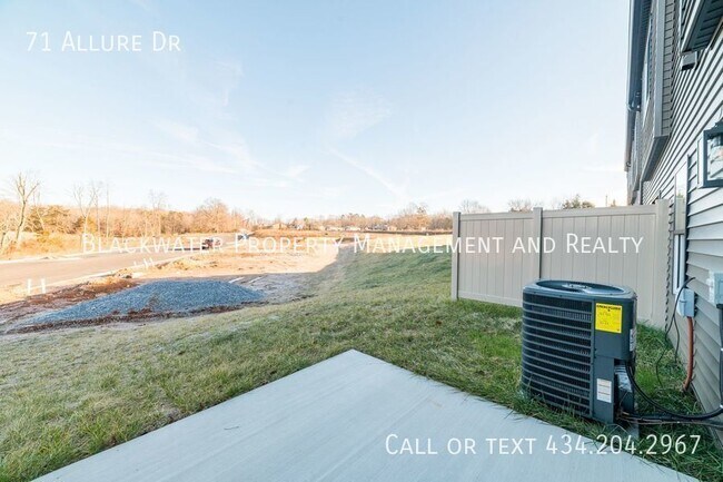 Building Photo - 71 Allure Drive