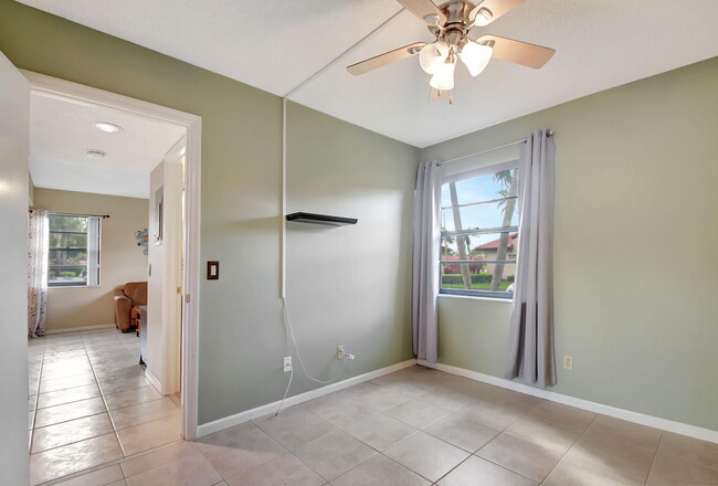 Building Photo - 6025 Parkwalk Dr