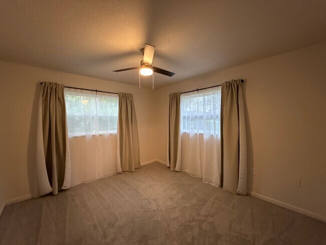 Building Photo - Amazing Location & Spacious Corner Lot!