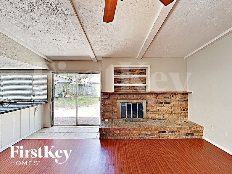 Building Photo - 16934 Macleish Dr