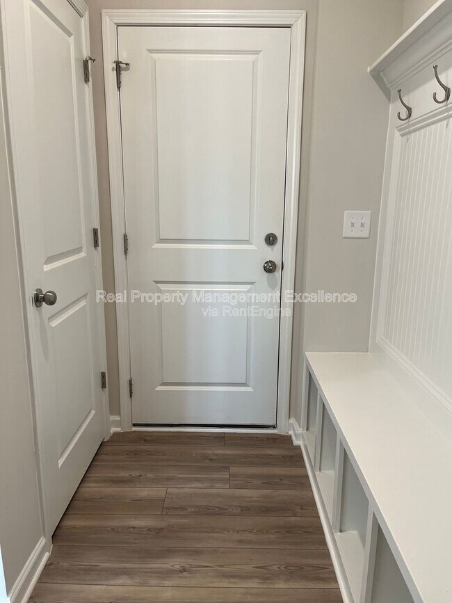 Building Photo - 139 Pinkie Ln