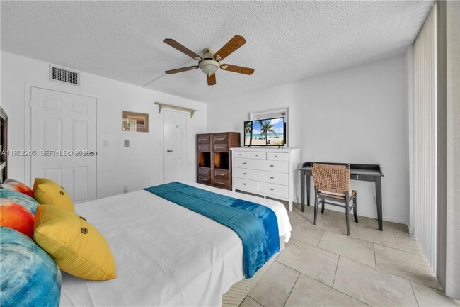 Building Photo - 601 Three Islands Boulevard