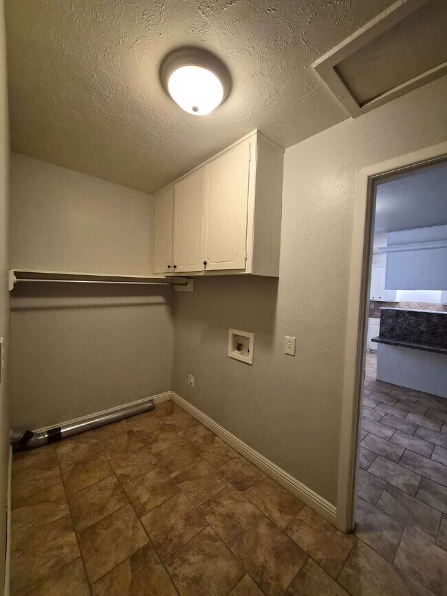 Building Photo - 3813 51st St