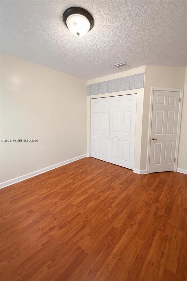 Building Photo - 5724 NW 112th Pl