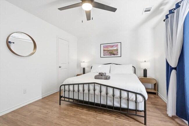 Building Photo - 3533 Arbuckle Dr