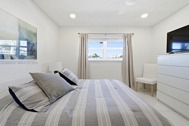 Building Photo - 1501 S Ocean Blvd