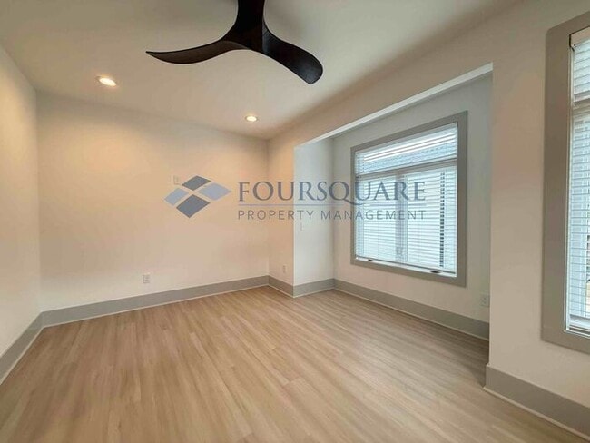 Building Photo - Modern 4-Bed / 4-Bath Townhome with Covered Patio, Deck & Garage – Inside the Beltline Near Downt...