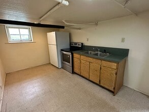 Building Photo - Arnold465