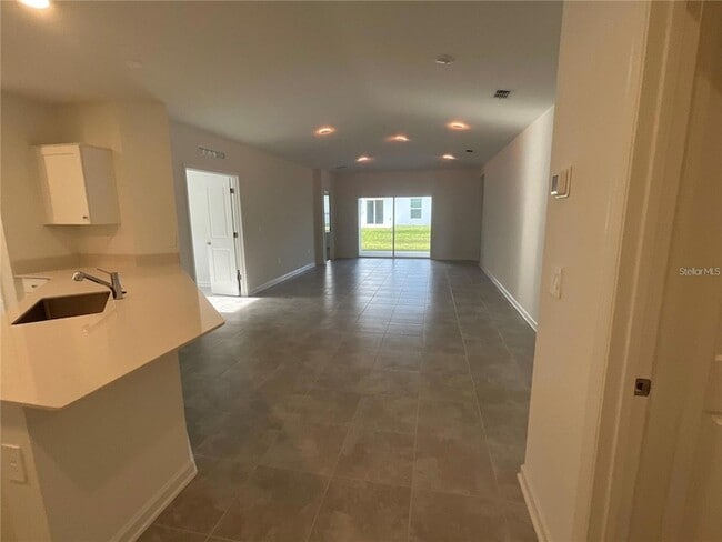 Building Photo - 553 Turtle Ln