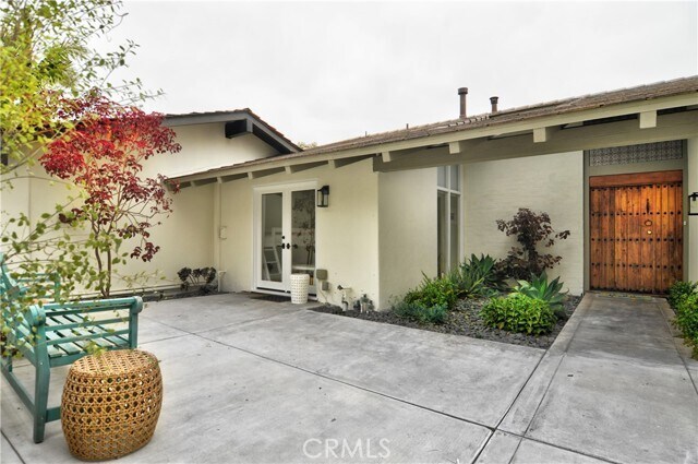 Building Photo - 502 Avenida Largo