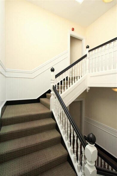 Building Photo - 863 Massachusetts Ave