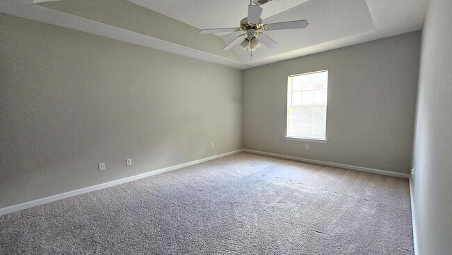 Building Photo - 340 Greendale Pl