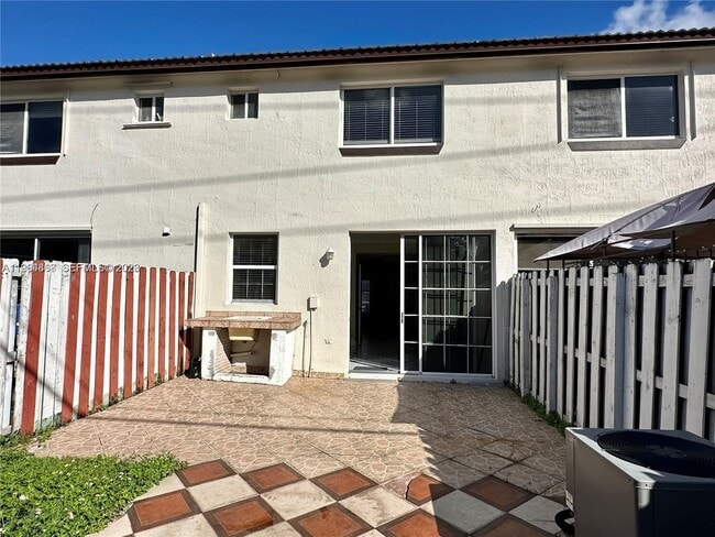 Building Photo - 8715 SW 152nd Ave