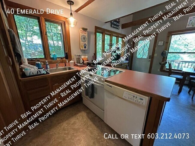 Building Photo - 40 Emerald Dr