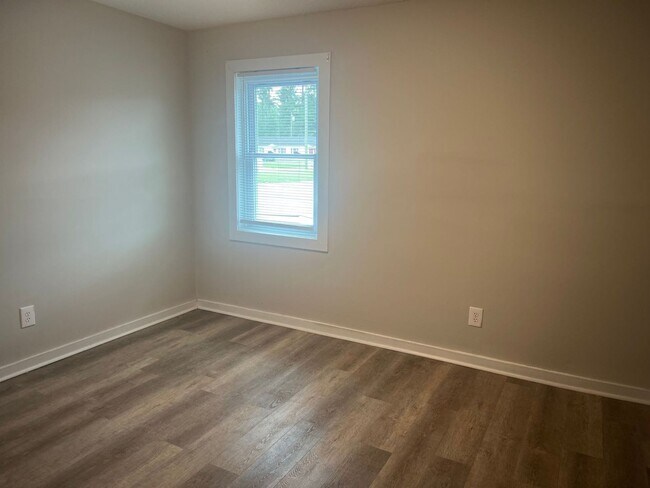 Building Photo - Nandina 102-108