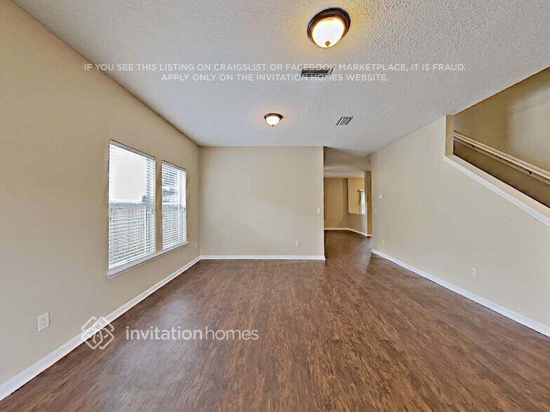 Building Photo - 12587 Woodfield Cir W