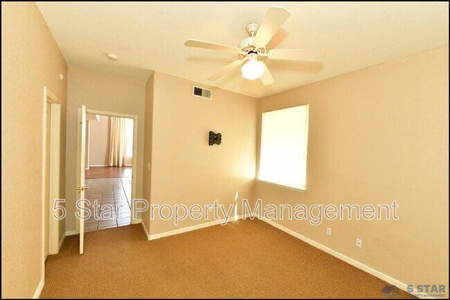 Building Photo - 6598 Eagle Ridge Dr