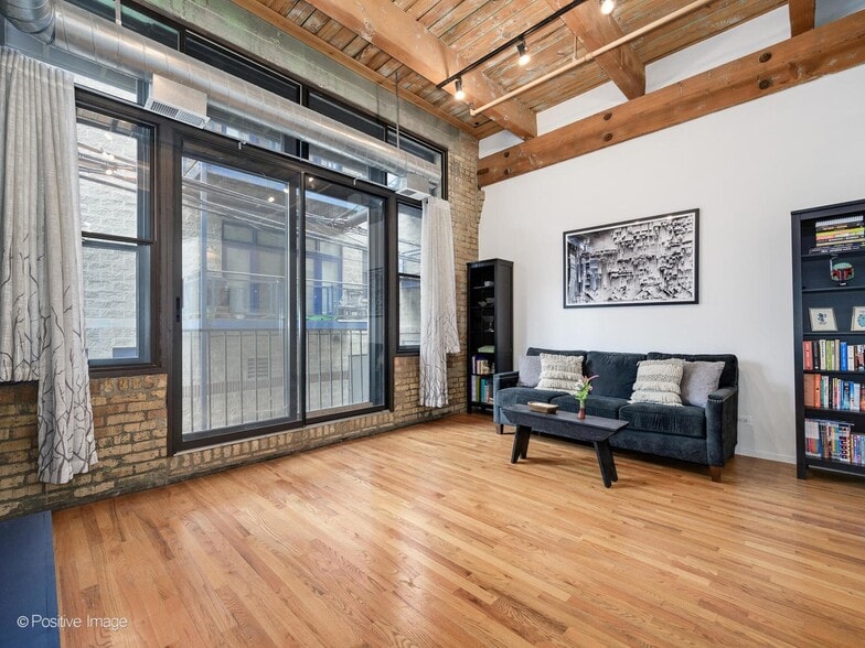 Building Photo - 2300 W Wabansia Ave