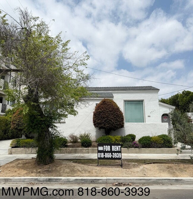 Building Photo - Ideally situated 2-Bed 2-Bath HOME