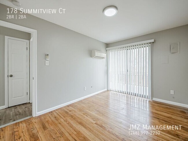 Building Photo - 178 Summit View Ct