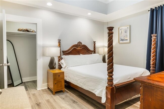 Building Photo - 71 17th St NE