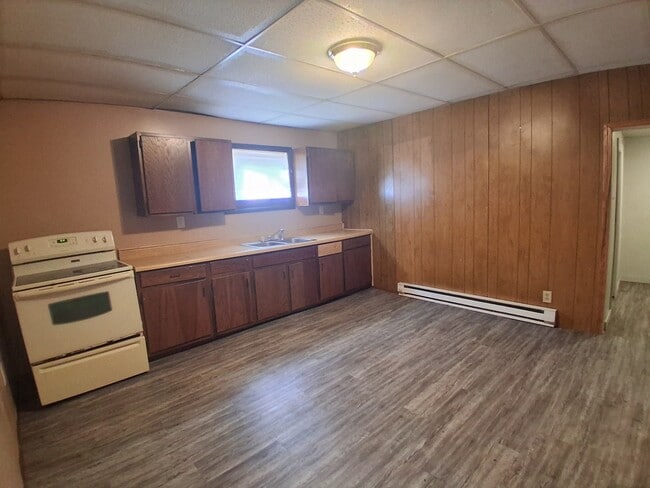 Building Photo - 922 Martin-