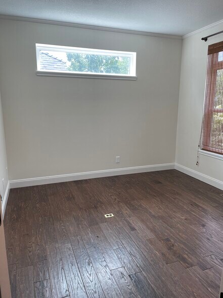 Front Room - 5837 Rockhill Rd