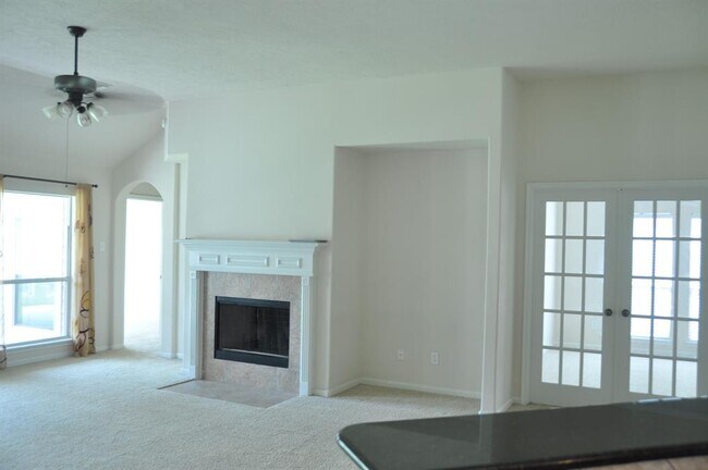 Building Photo - 12814 Quail Creek Dr