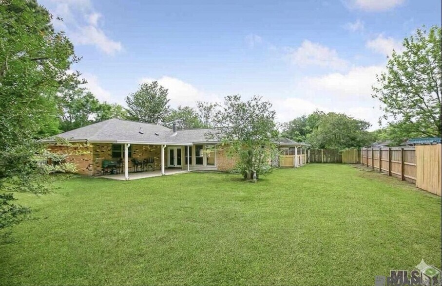 Building Photo - 15616 Council Ave