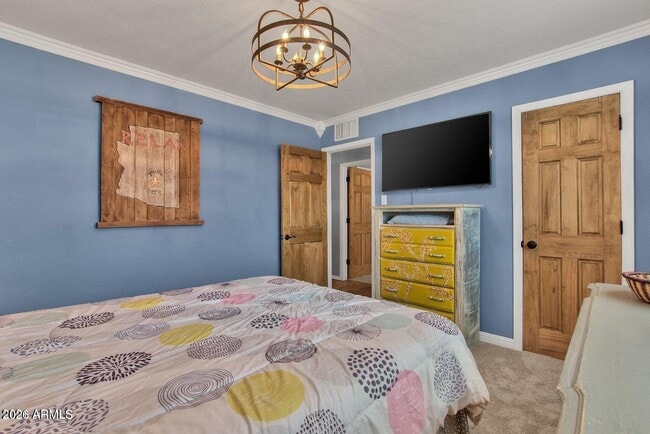 Building Photo - 6621 E 4th St