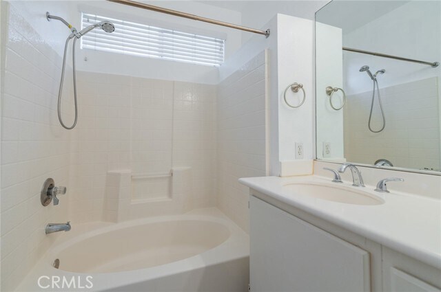 Building Photo - 124 Sweet Ln