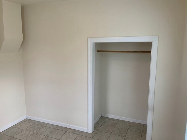 Building Photo - 2 Bedroom House in Whiteaker