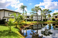 Building Photo - Crystal Lake Townhomes