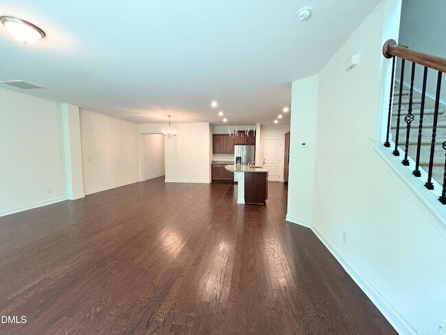 Building Photo - 735 Lampwick Ln