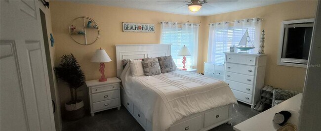 Building Photo - 824 Devon Rd