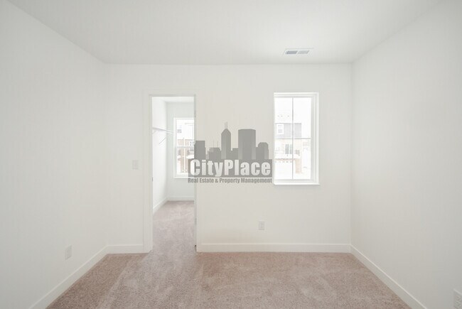 Building Photo - 6573 Halsey St