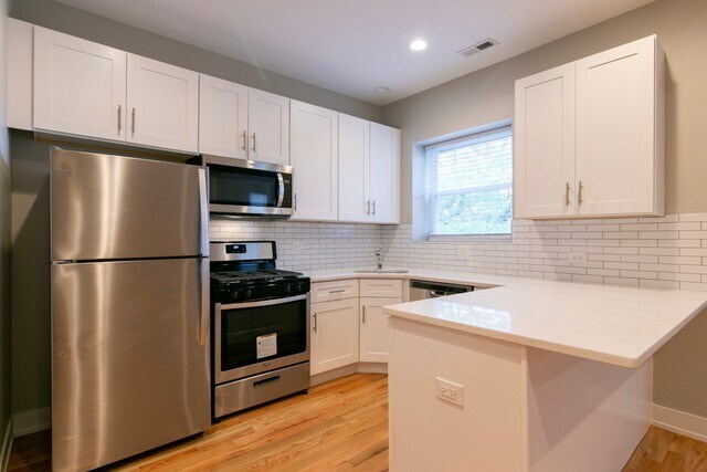 Building Photo - 5426 S Ingleside Ave