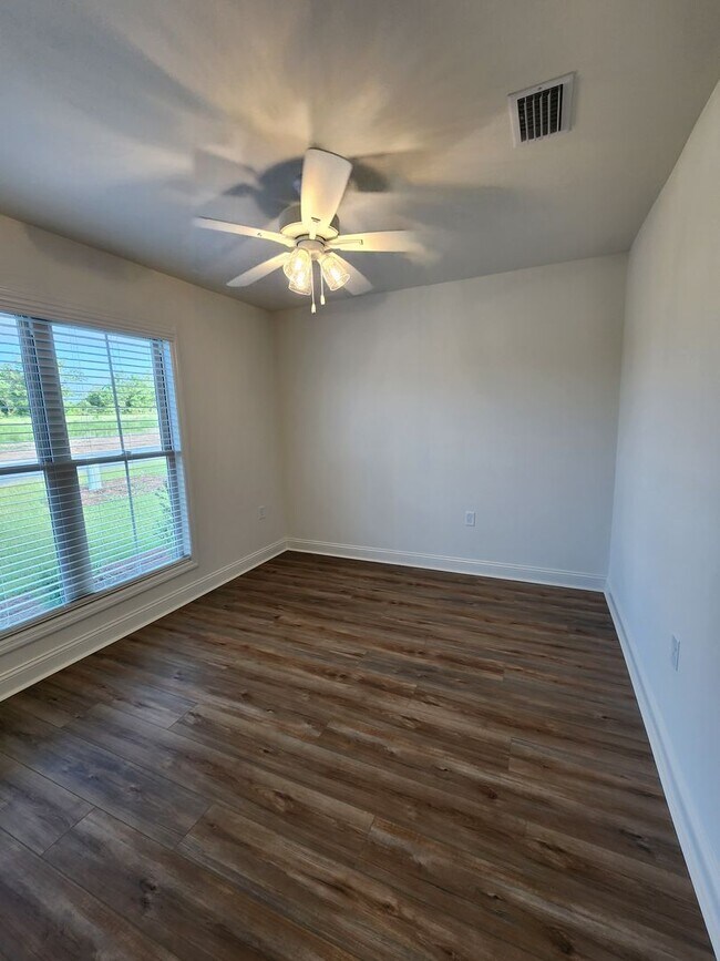 Building Photo - 4045 Colbie Way