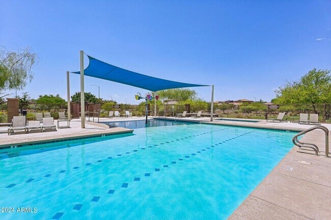 Building Photo - Gorgeous Single Level 4 bed 3 bath 3 car garage home at the Meadows community in Peoria