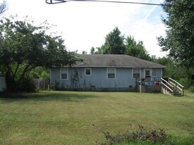 Building Photo - 10928 NE 19th St