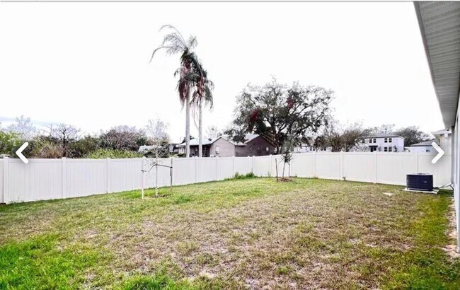 Building Photo - 2073 Doe Run Dr