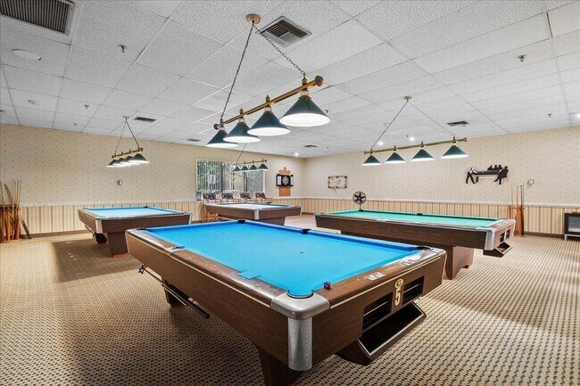 Building Photo - 4734 Lucerne Lakes Blvd N