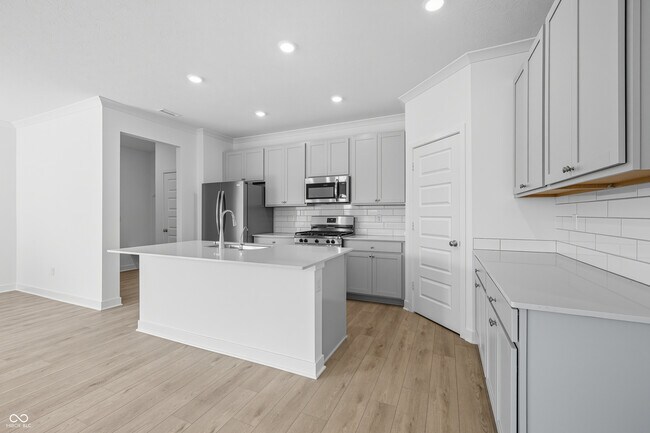 Building Photo - 15395 Alperton Rd