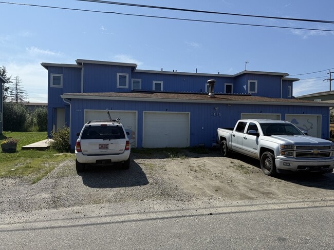 Building Photo - 1215 28th Ave